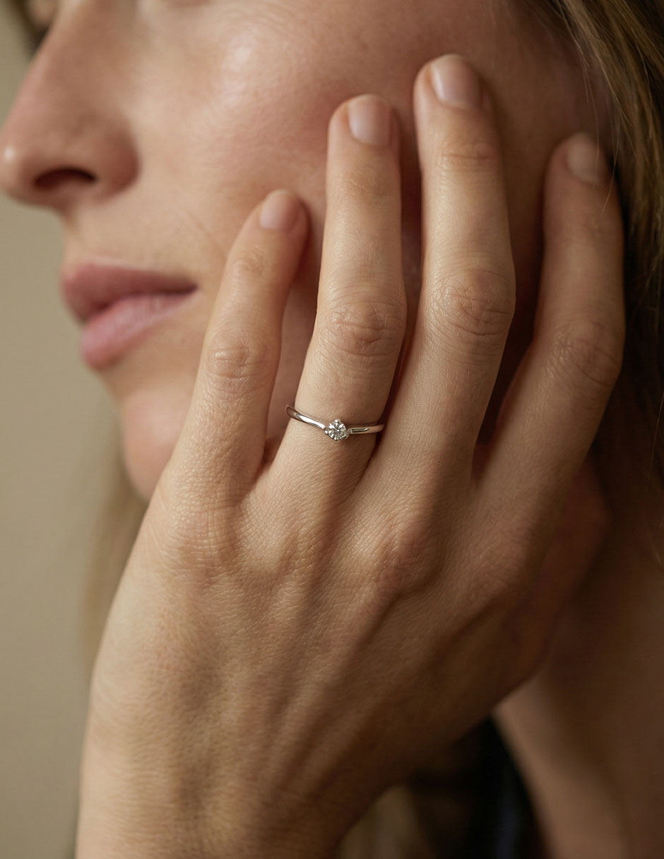 Anillo Valessa 14 K de oro blanco diamante brillante