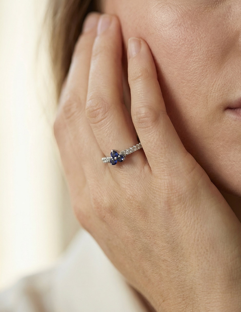 Anillo con gema de flor valessa 14 k de oro amarillo zafiro y diamante brillante