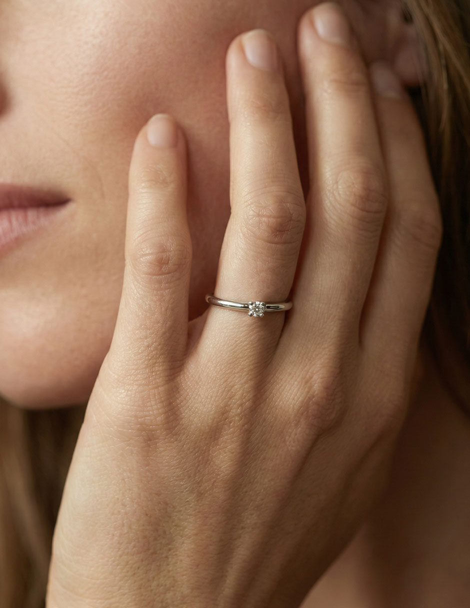 Solitario de oro blanco 14 k valessa diamante