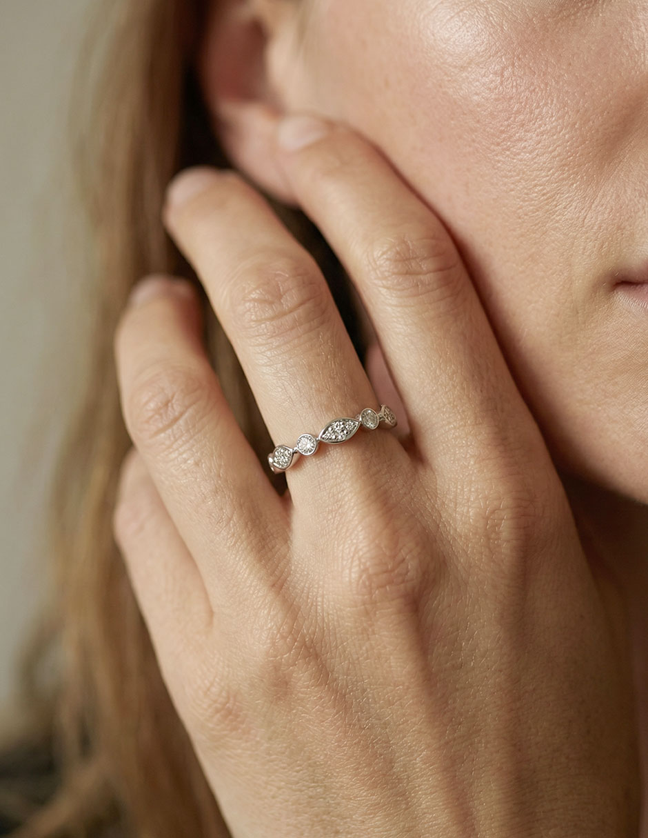 Anillo Valessa 14 K de oro blanco diamante brillante