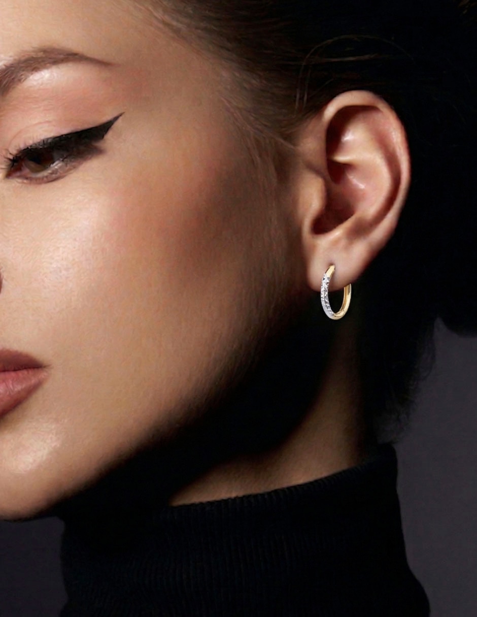 Aretes Cortos De Oro Amarillo 14 K Con Acabado Brillante Aretes Cortos De Oro Amarillo 14 K Con Acabado Brillante