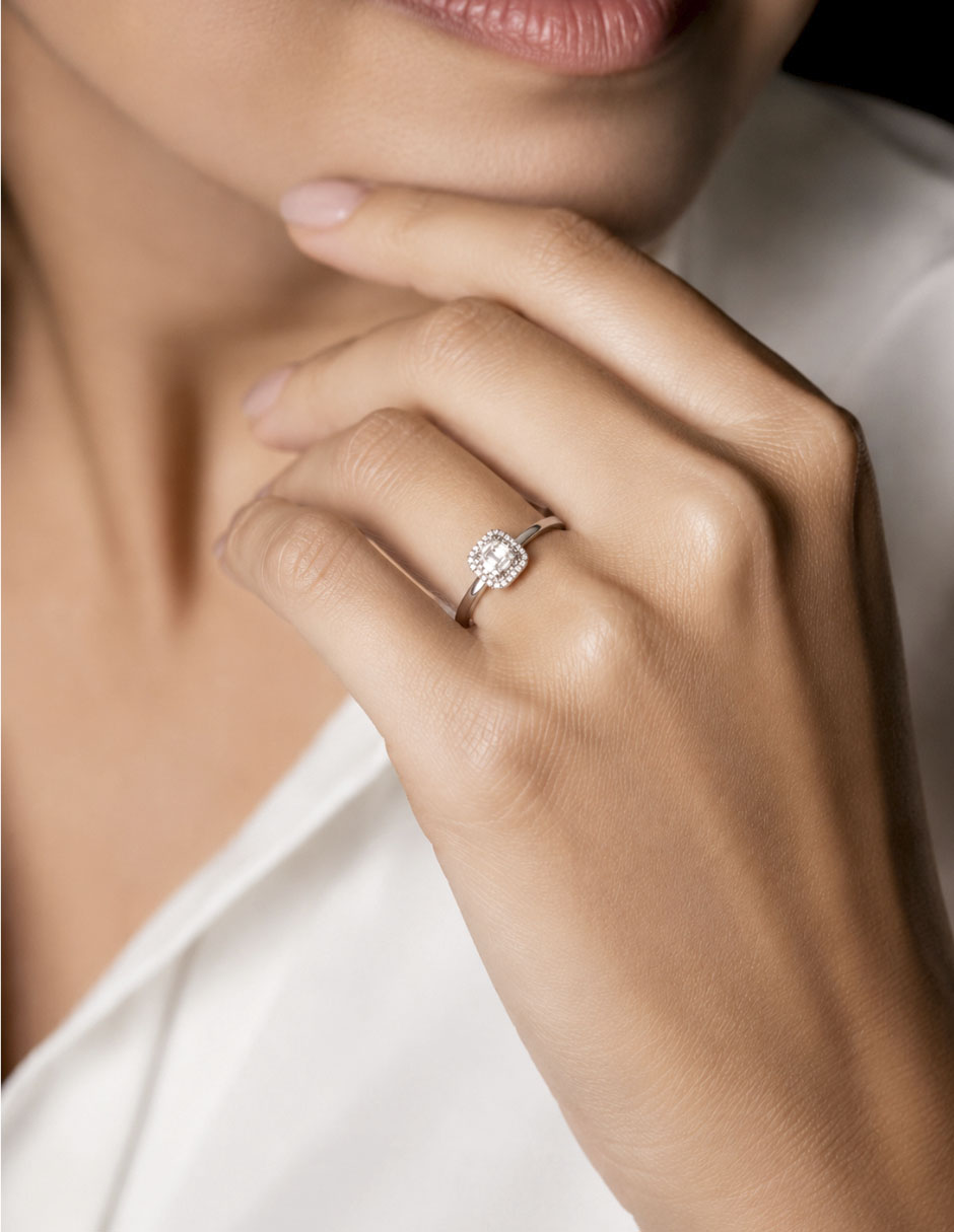 Anillo de Compromiso de Oro Blanco 14 K diamante 4