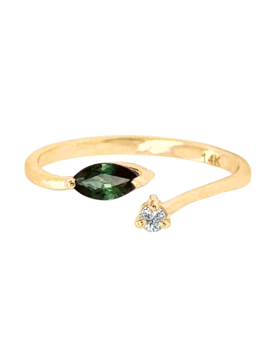 Anillo con gema 14 k de oro amarillo esmeralda y diamante brillante