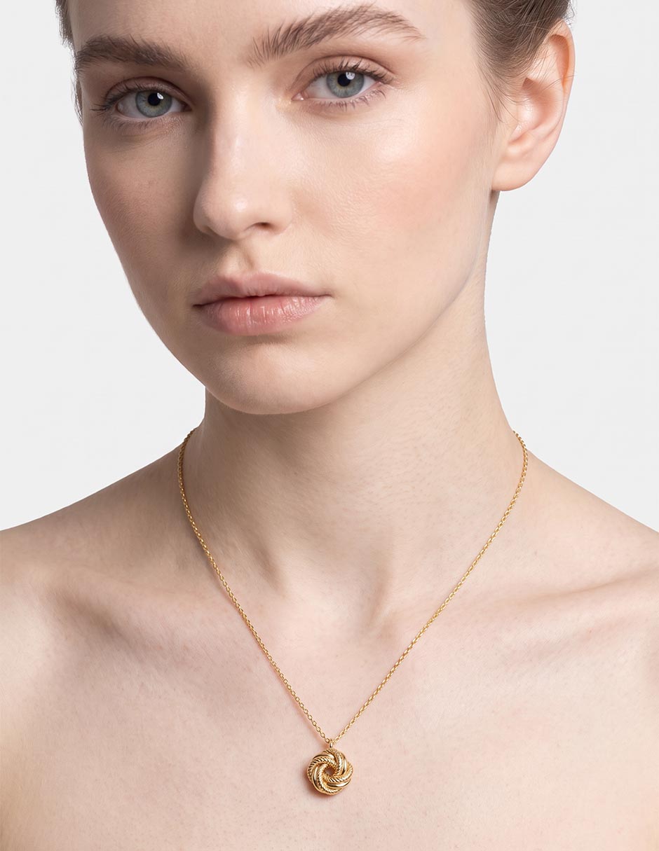 Collar de nudo de oro 14 K 3