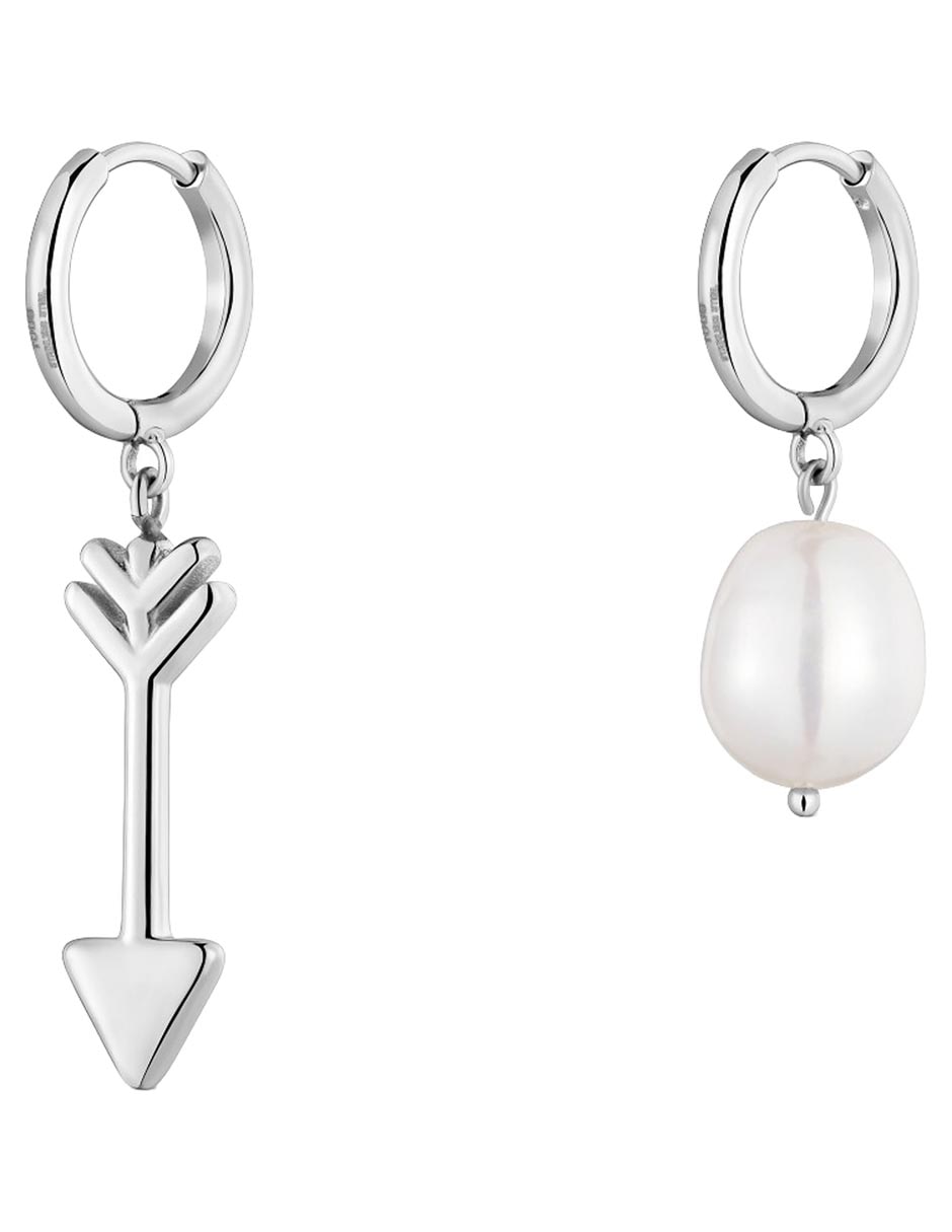Aretes huggies Charming con acabado brillante perla