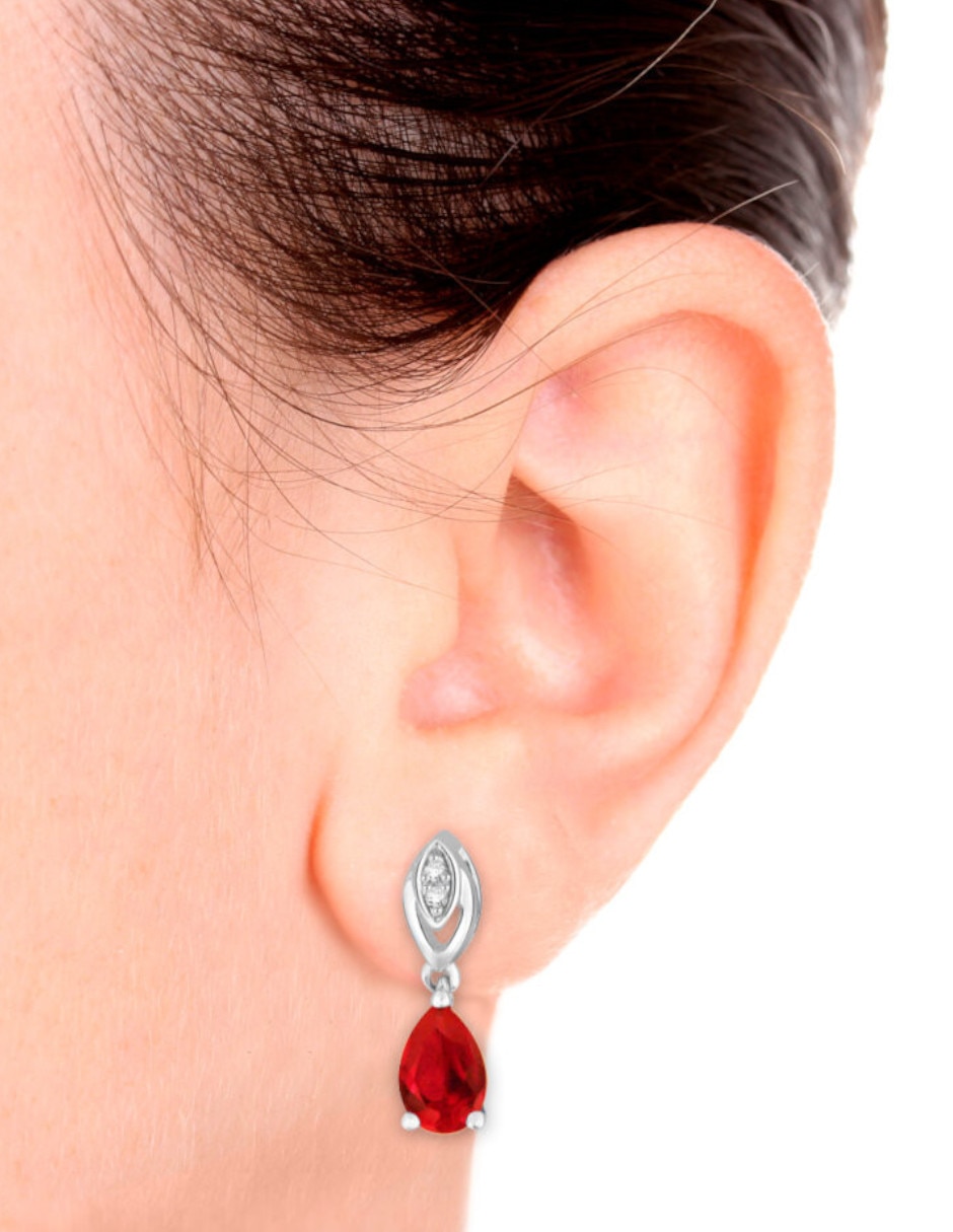 Aretes ovalados Serena de oro 14 K con acabado brillante rubí y diamante 3