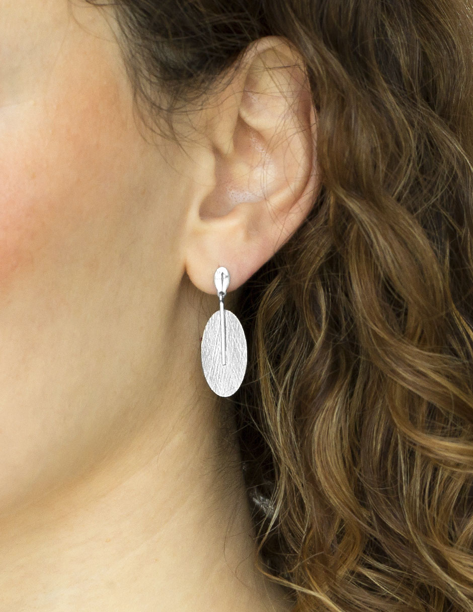 Aretes largos ovalados de plata p 925 acabado brillante