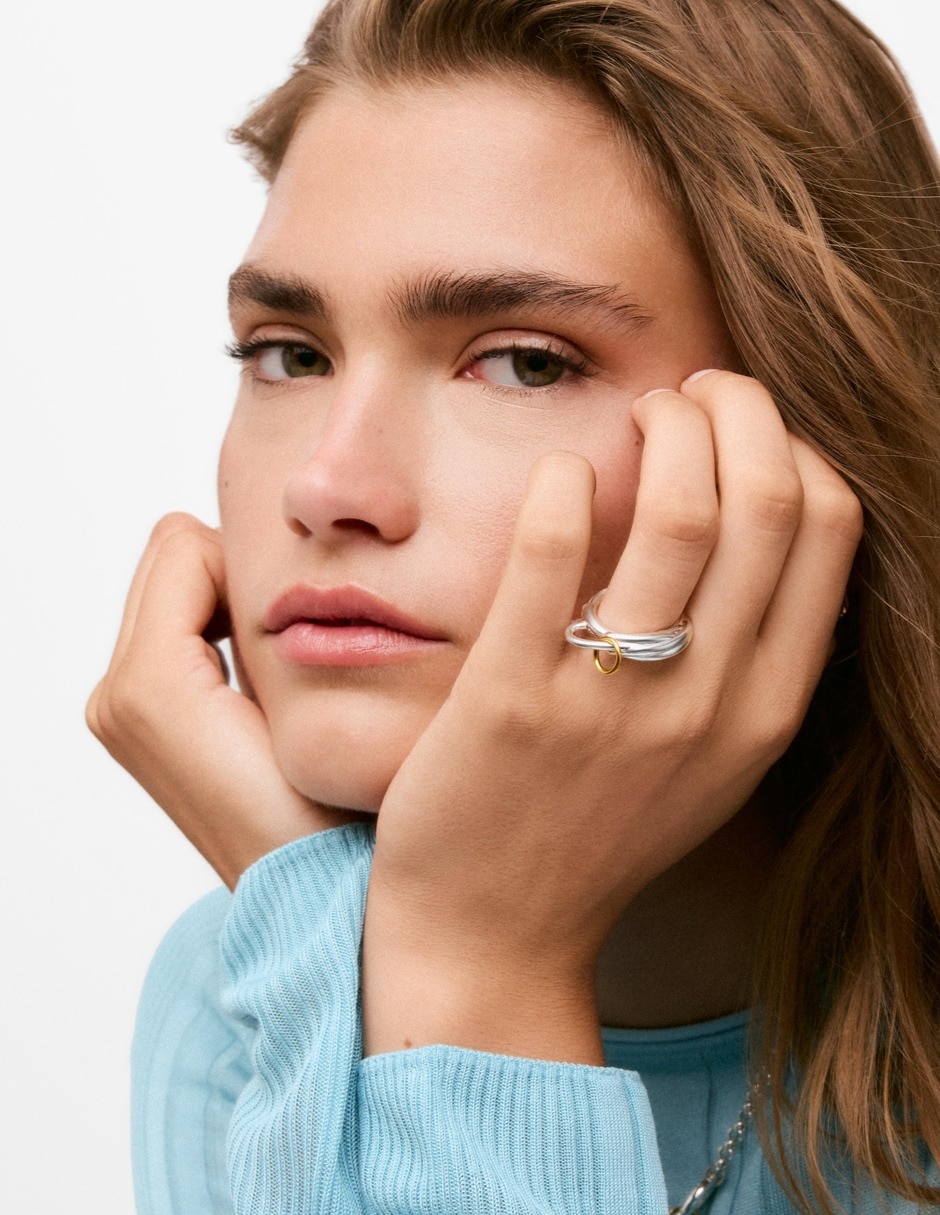 Anillo Tous Lia con acabado baño de oro 9 K 3