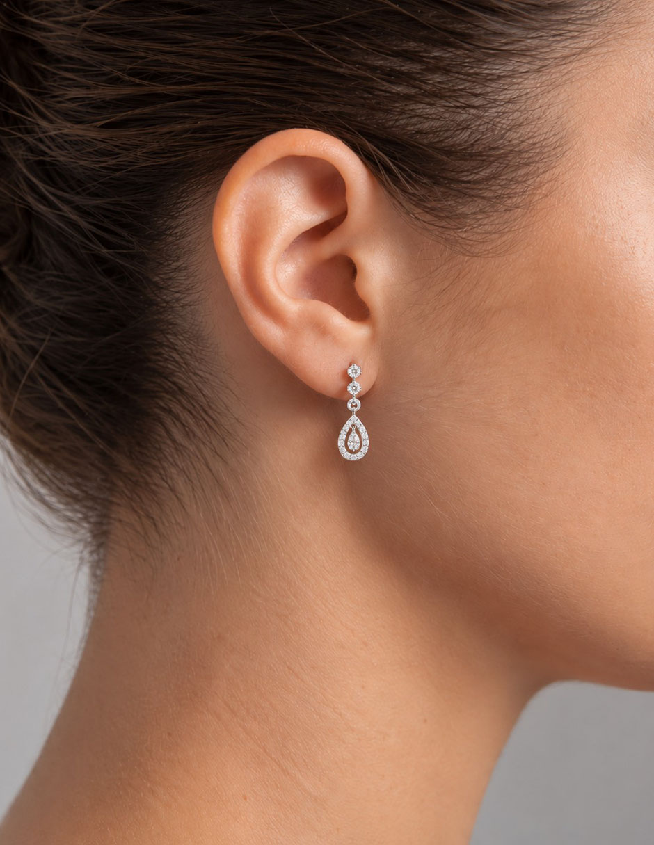 Aretes largos de gota de oro 14 K con acabado baño de rodio diamante 2