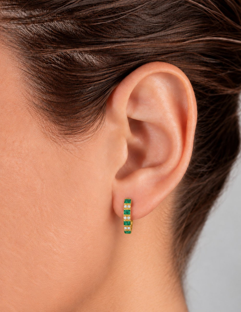 Aretes de aro de oro 14 K con acabado baño de rodio esmeralda 3