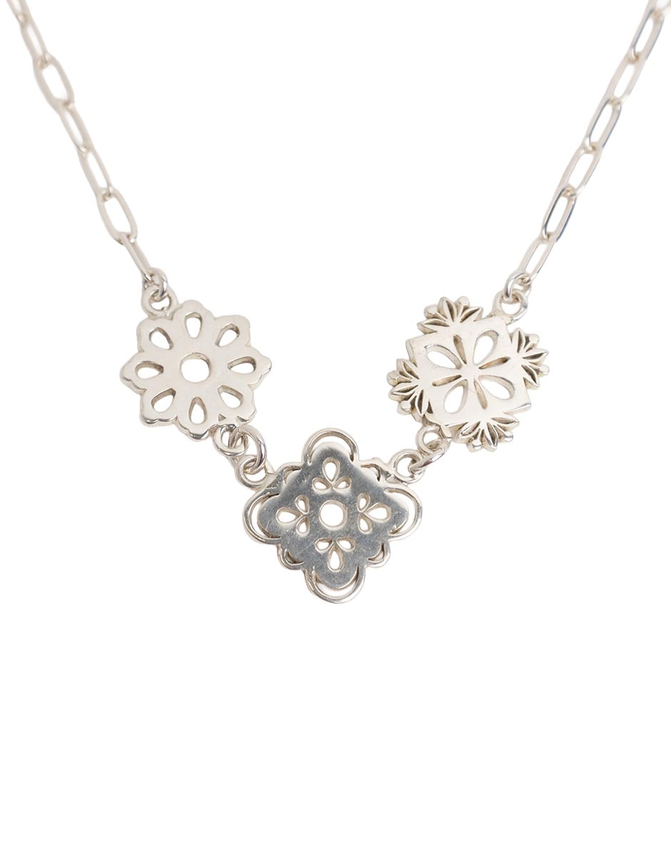 Collar de flor de plata p 925