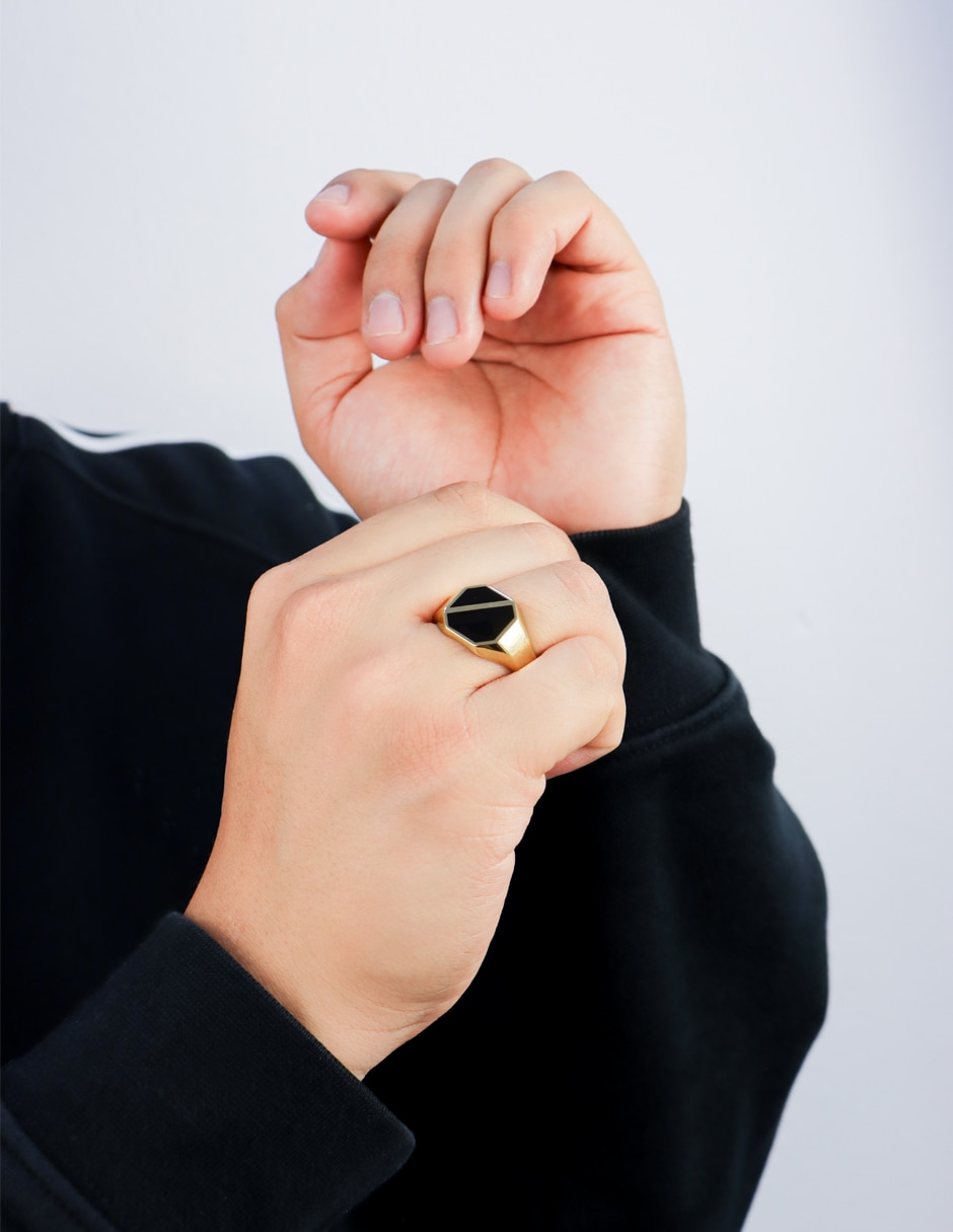 Anillo Hexagonal Dinasti 14 k de oro amarillo Ónix pulido 4