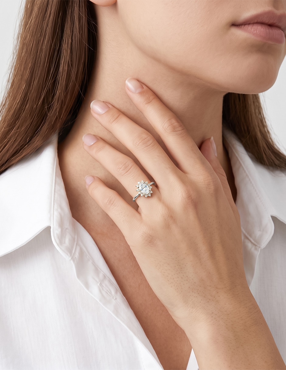 Anillo de compromiso de 10 k zirconia 2