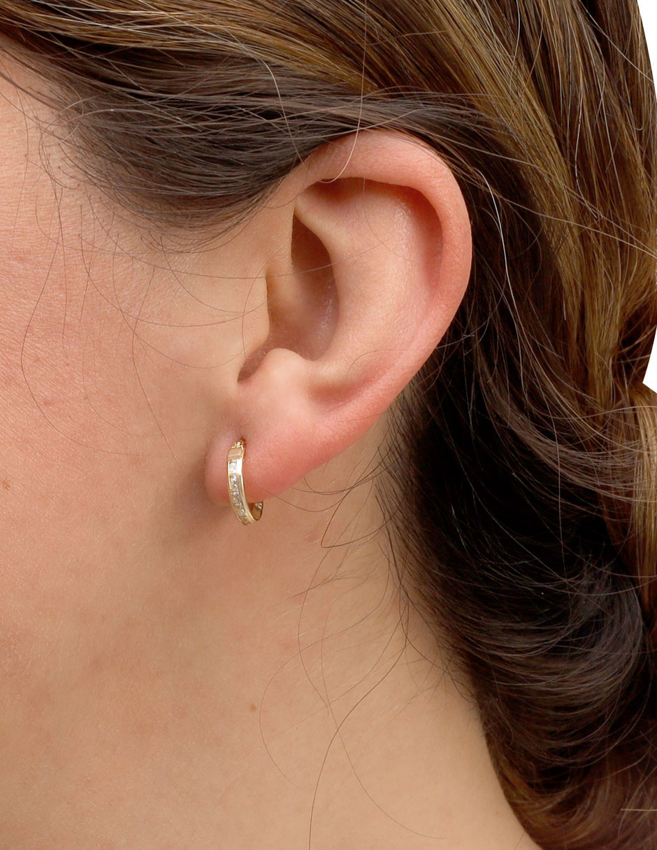 Arracadas de oro 14 K con acabado brillante zirconia 4